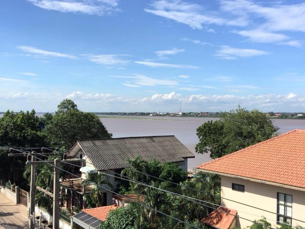 Samranchaykhong Hotel Mukdahan Exterior photo